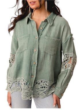 Gimmicks BKE Buckle Sage Green Gauze Crochet Lace Button Down Top Medium